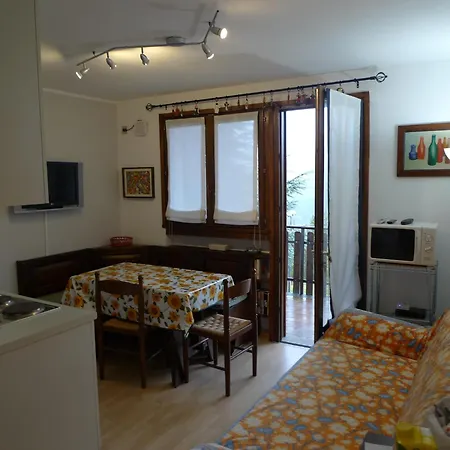 10 Via Baya Condominio Ensolleyade